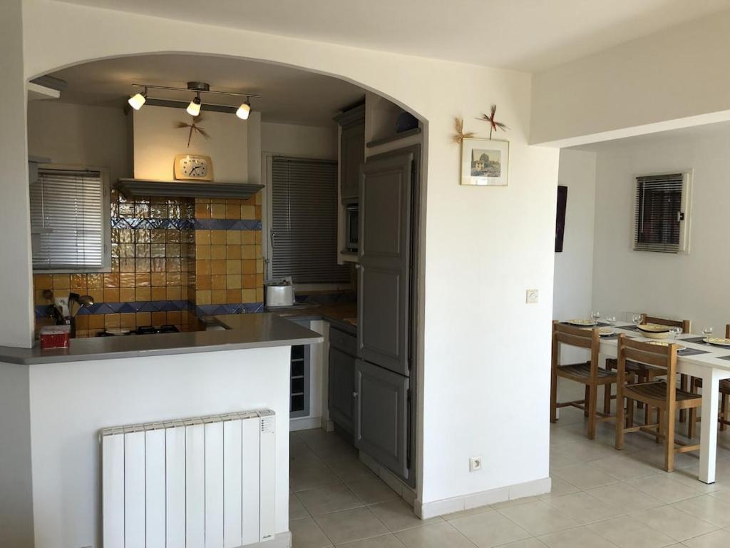 Appartement 60M2 - 2 Chambres A Une Minute Des Plages, Parking Prive Sausset-les-Pins Bagian luar foto