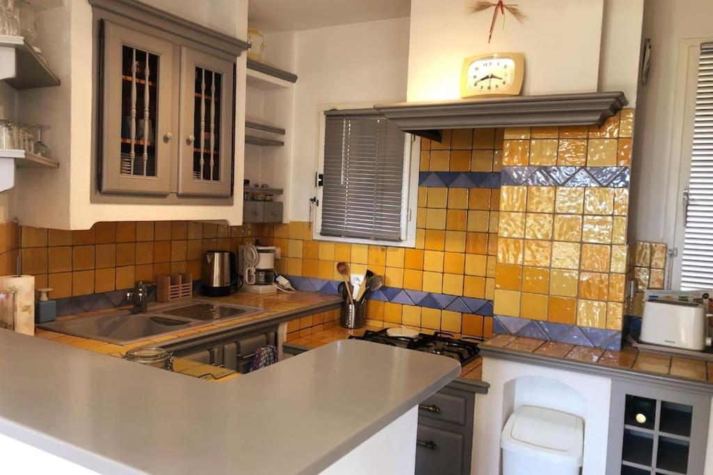 Appartement 60M2 - 2 Chambres A Une Minute Des Plages, Parking Prive Sausset-les-Pins Bagian luar foto