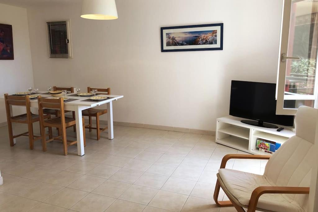 Appartement 60M2 - 2 Chambres A Une Minute Des Plages, Parking Prive Sausset-les-Pins Bagian luar foto
