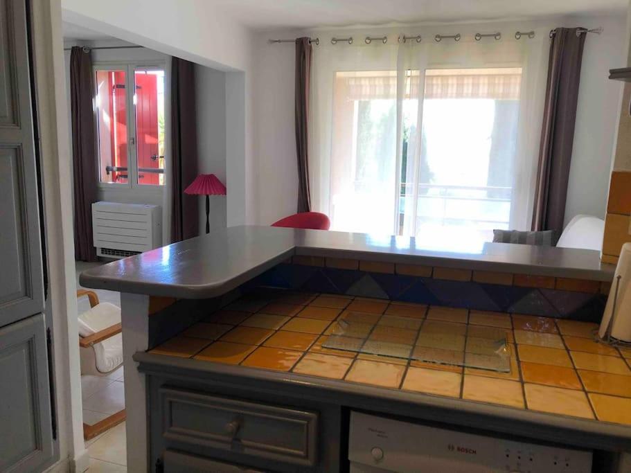Appartement 60M2 - 2 Chambres A Une Minute Des Plages, Parking Prive Sausset-les-Pins Bagian luar foto